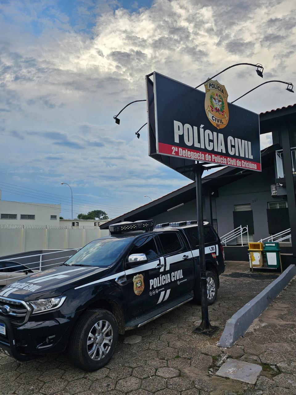 Polícia Civil prende em Criciúma Homem que espancou mulher casada após recusa de relacionamento